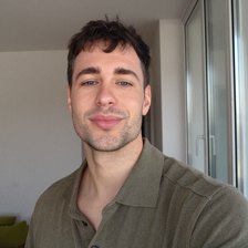 Hugo D.
